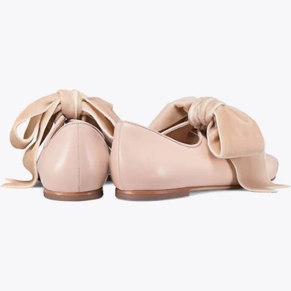 Tory Burch ‘Clara’ flat, velvet bow, new in box, size 6 - Picture 4 of 5